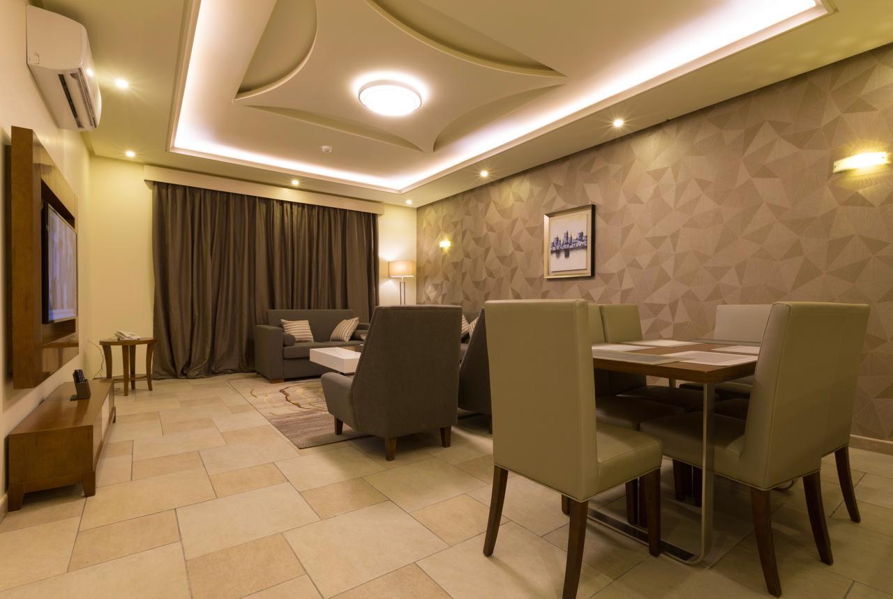 Ayam Lilian Aparthotel Бурайда Екстериор снимка