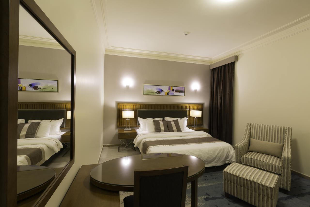 Ayam Lilian Aparthotel Бурайда Екстериор снимка