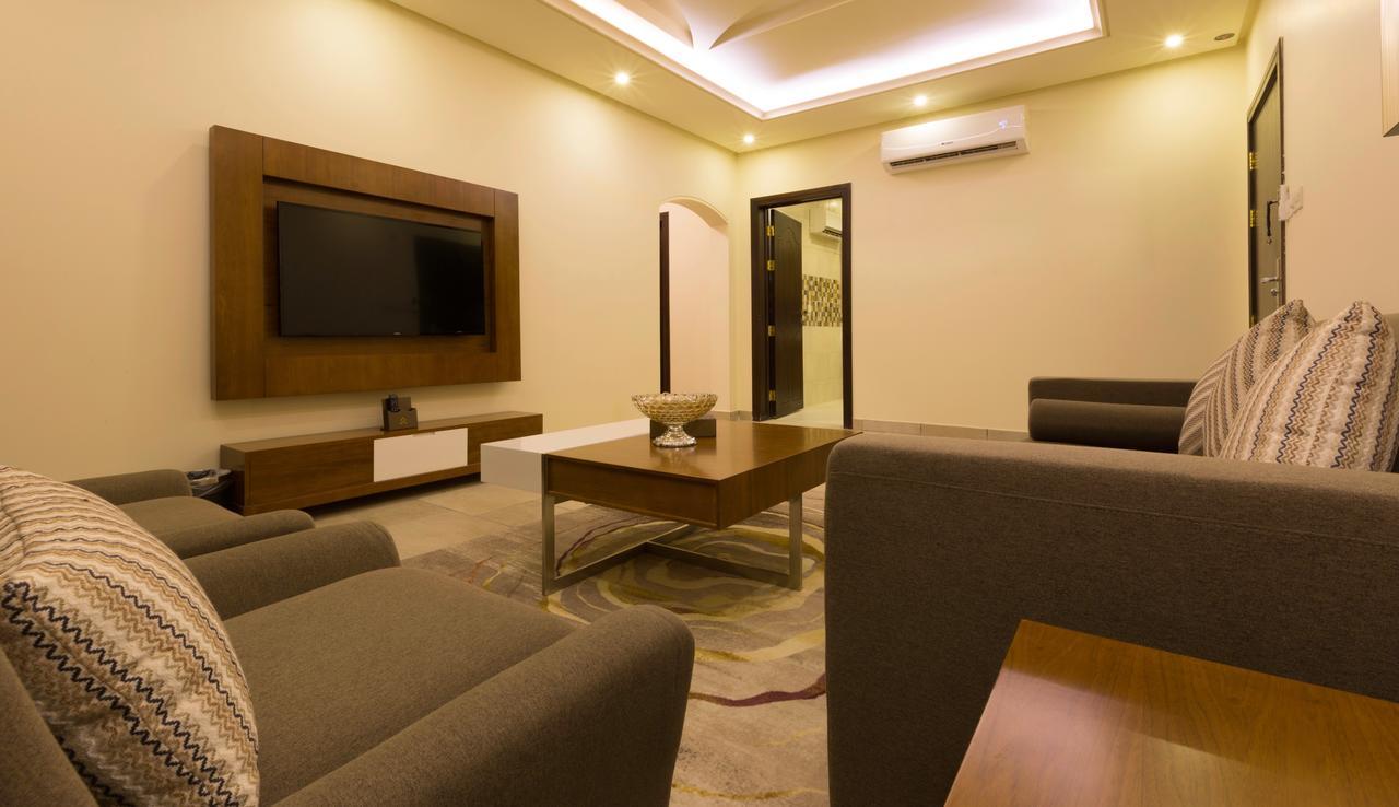 Ayam Lilian Aparthotel Бурайда Екстериор снимка
