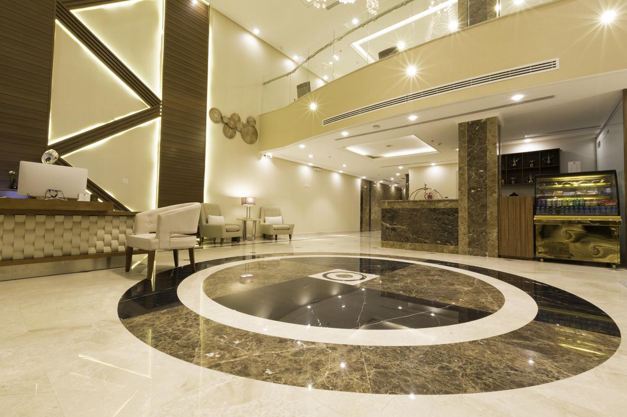 Ayam Lilian Aparthotel Бурайда Екстериор снимка